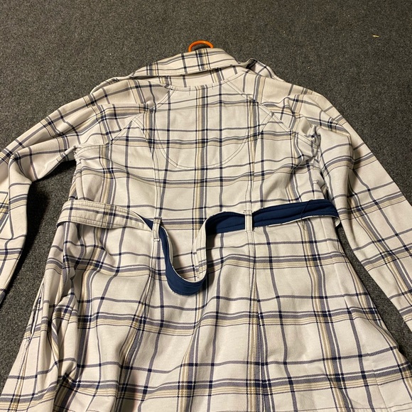 Jacket - Picture 1 of 3